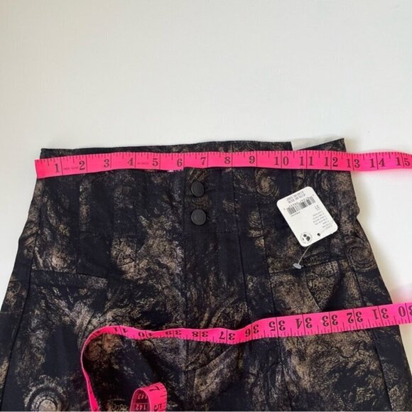 Free People Jayde Metallic Printed Flare Jeans in Black Tie Size 27 - Picture 12 of 16